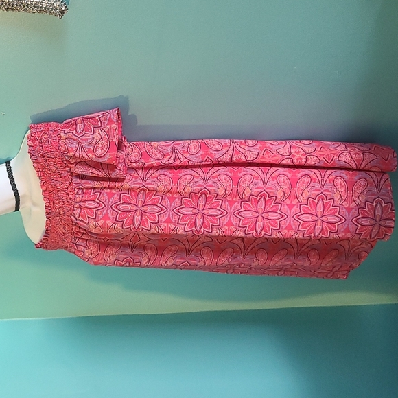 SWEET off Shoulder ( optional) Dress. Size small - Picture 2 of 3